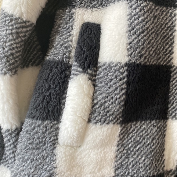 Steve Madden Buffalo Check Teddy Fleece Jacket - Picture 6 of 15